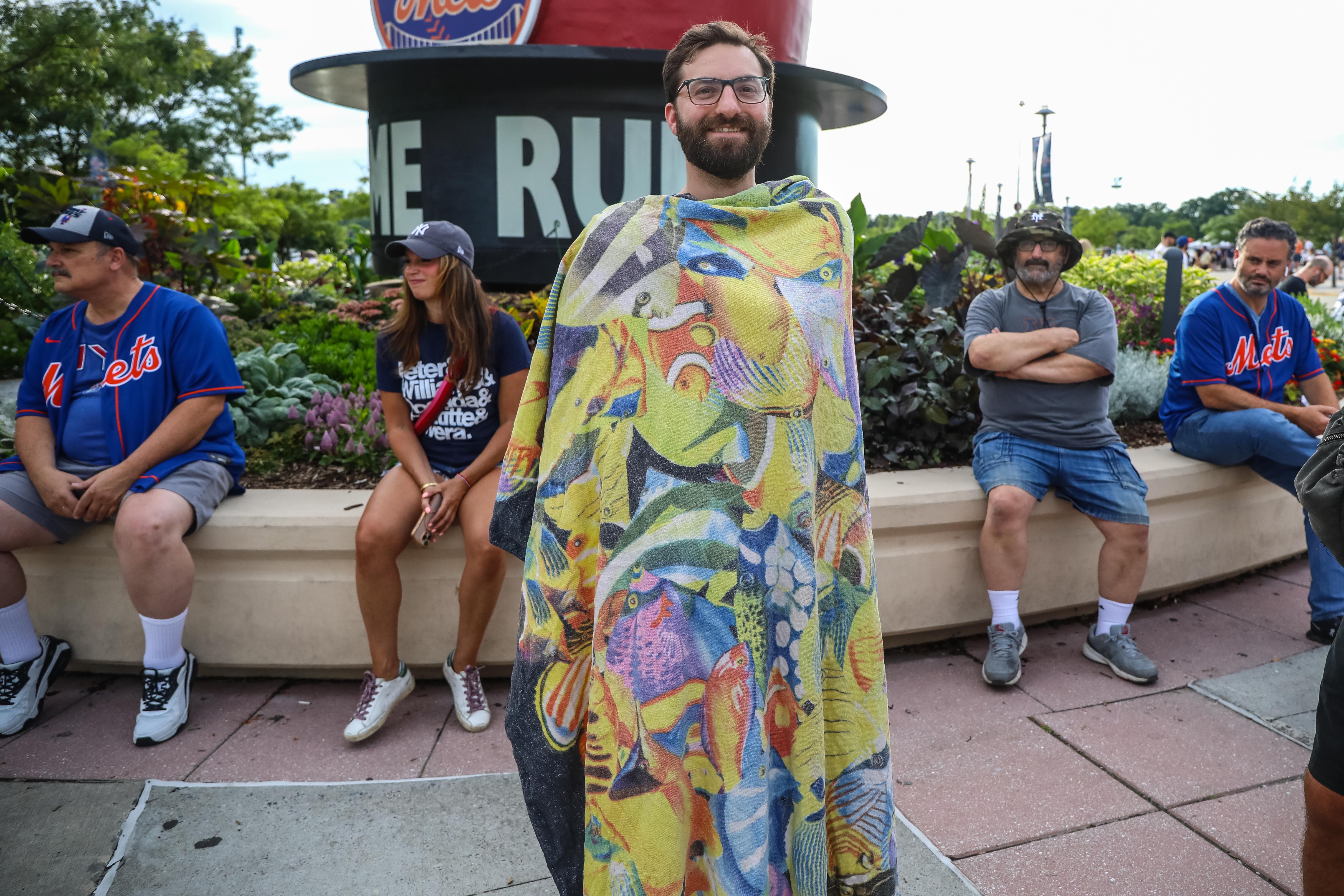 Subway Series Quiz: Is This a Yankees Fan or a Mets Fan? - Hell Gate