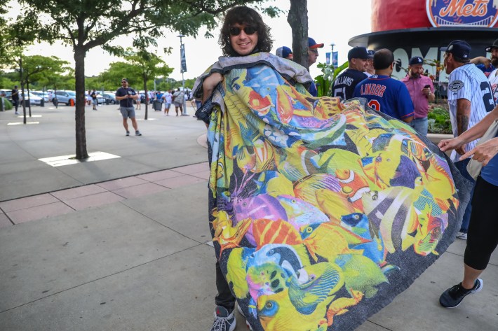 Subway Series Quiz: Is This a Yankees Fan or a Mets Fan? - Hell Gate