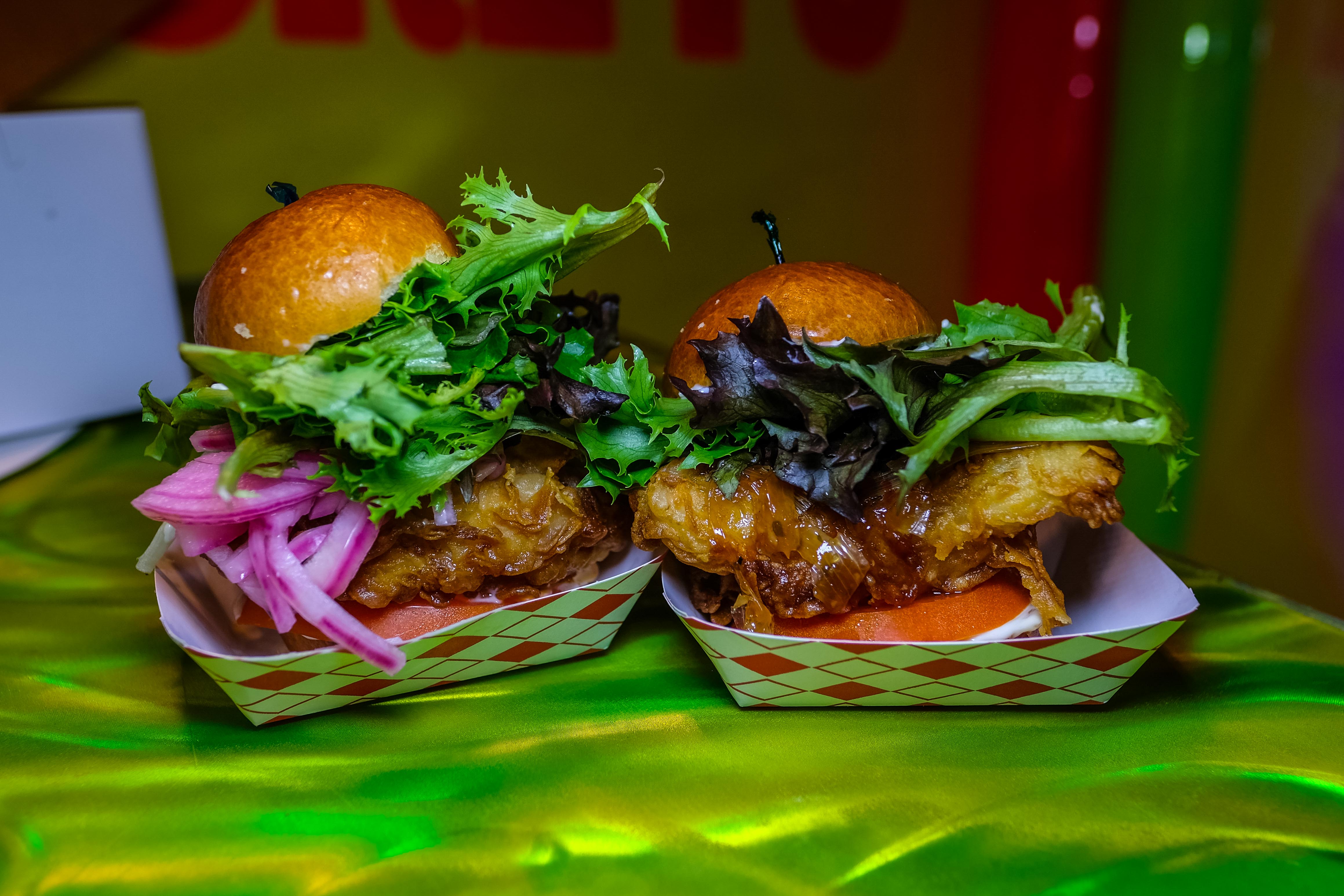 $20 Dinner: Sky-High Thai Sliders and Buckets of Joy at Baby's Buns and ...