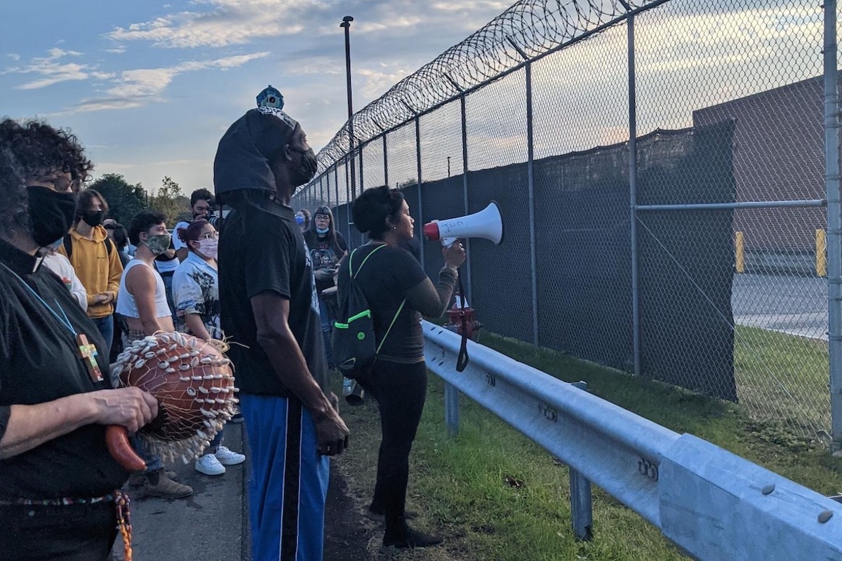 Anti-ICE organizers in front of Rensselaer County jail demanding its closure, October 15, 2022.